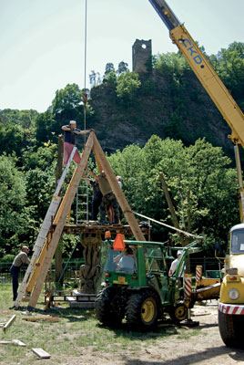 Lubo Kristek on the construction