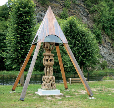 Sculpture Thaya – Destiny of a Tree by Lubo Kristek in the Kristek Thaya Glyptotheque