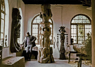 Lubo Kristek in his studio in Landsberg am Lech